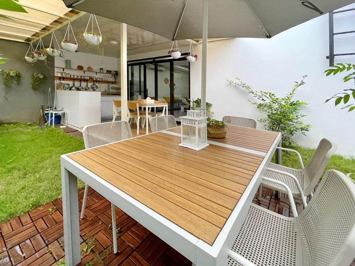 Larisa Homestay Syariah Padalarang Esterno foto