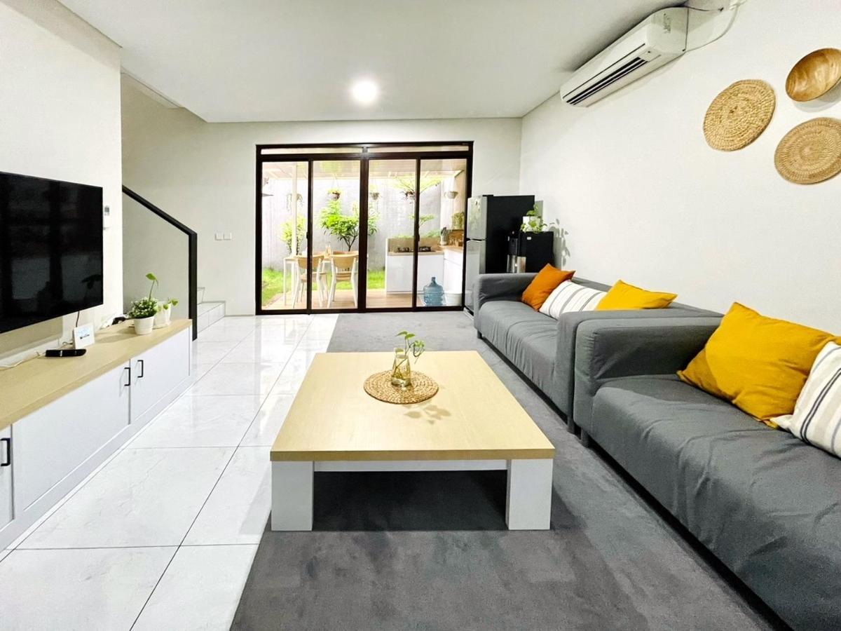 Larisa Homestay Syariah Padalarang Esterno foto