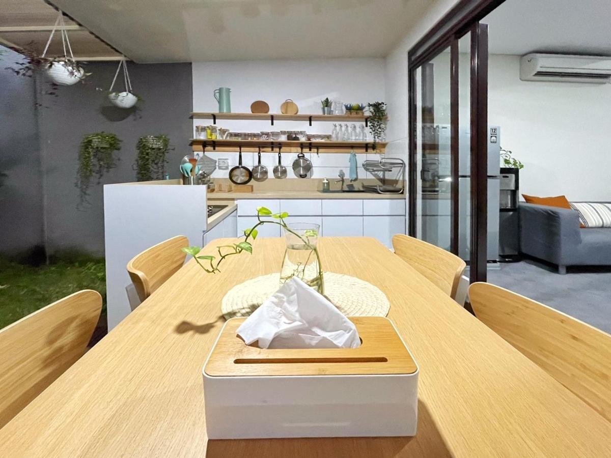 Larisa Homestay Syariah Padalarang Esterno foto